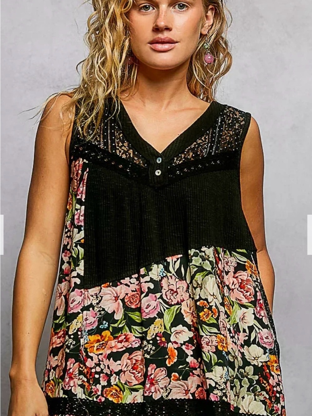 POL Black Lace Yoke Floral Tank Top